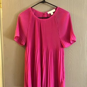 Michael Kors Pleated Blouse. Very Pretty. Size M Pre-Owned.